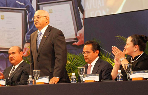Rindió Arturo Lara López su Informe de Actividades 2009-2010