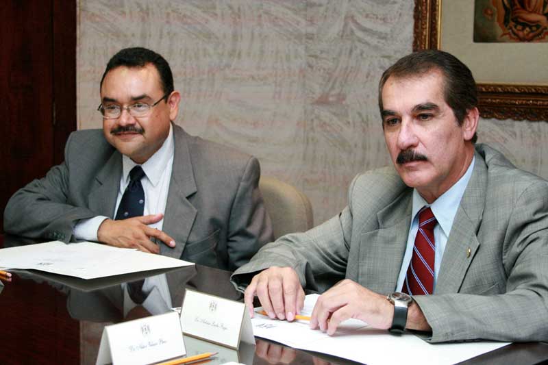 Mantiene la UAG Acercamiento con Relaciones Exteriores