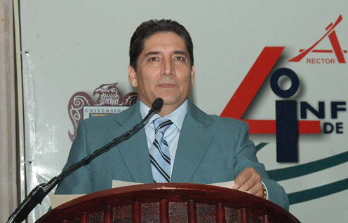 Rindió Arturo Contreras Gómez su cuarto informe de labores al frente de la UAGro