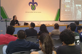 Ricardo Azarcoya ofreció conferencia magistral en la USBI