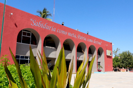 Alcanza UABCS 48 años de presencia académica en Baja California Sur