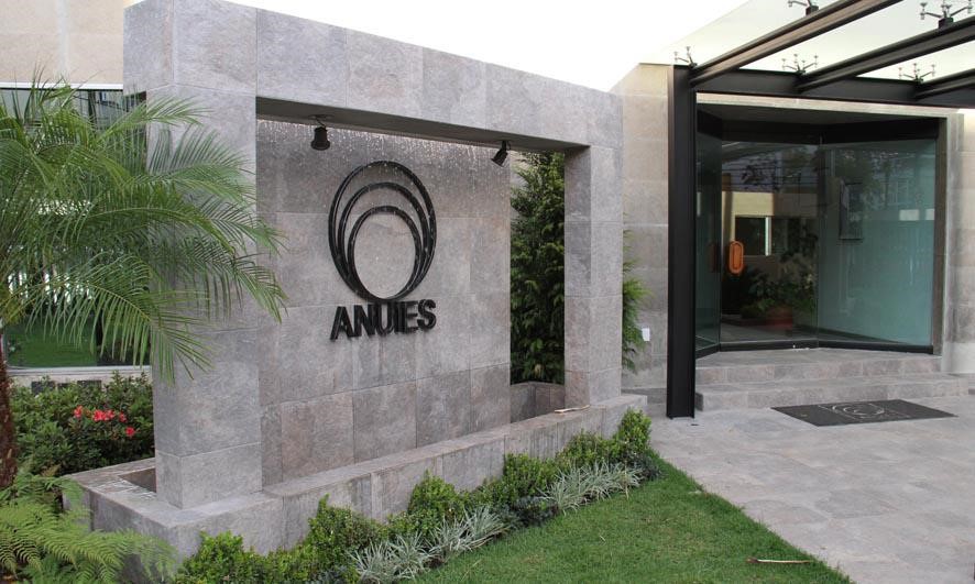 Entrada del edificio sede de la ANUIES en la Ciudad de México