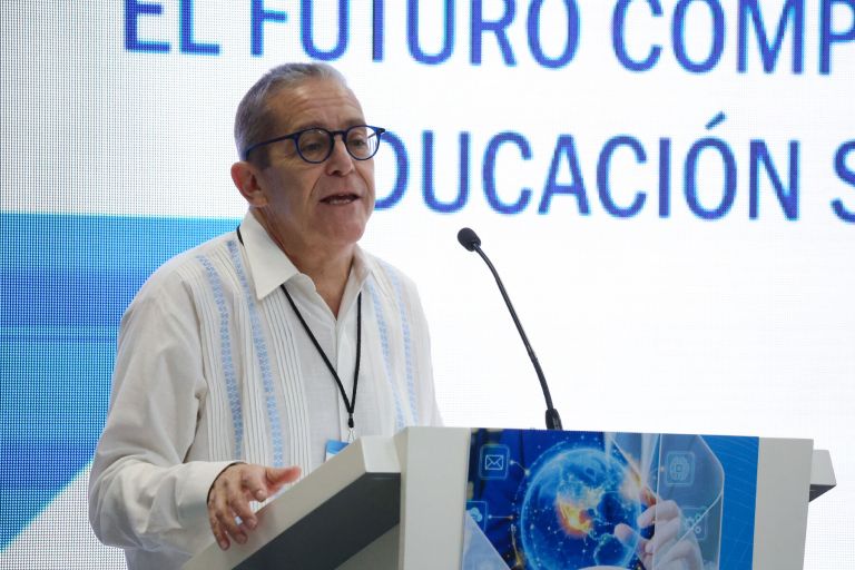 Tecnopolítica y gobernanza solidaria, ejes de la transformación universitaria: ANUIES